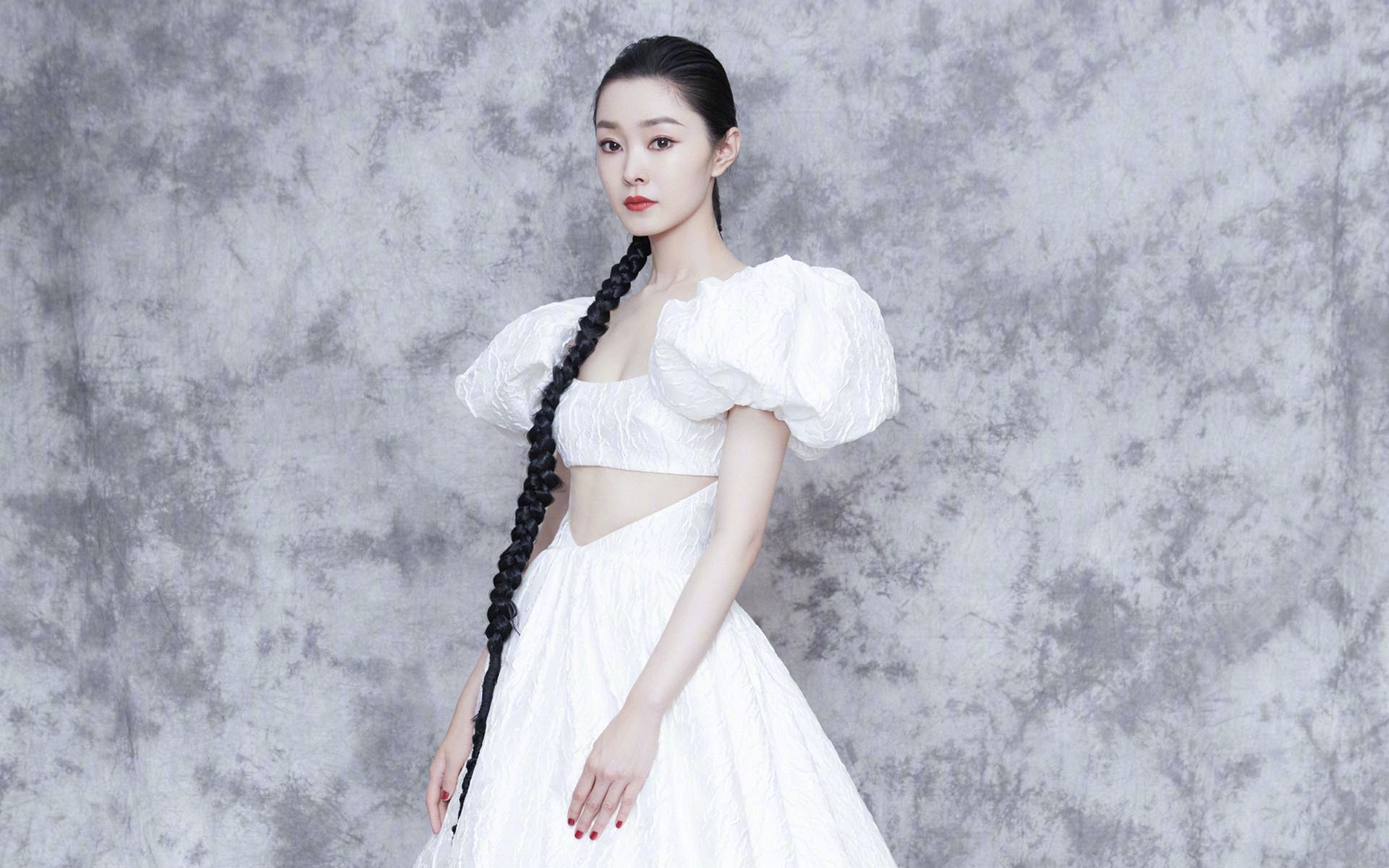 选手采访透露训练秘诀粉丝纷纷点赞学习，采访比赛选手应该问的问题