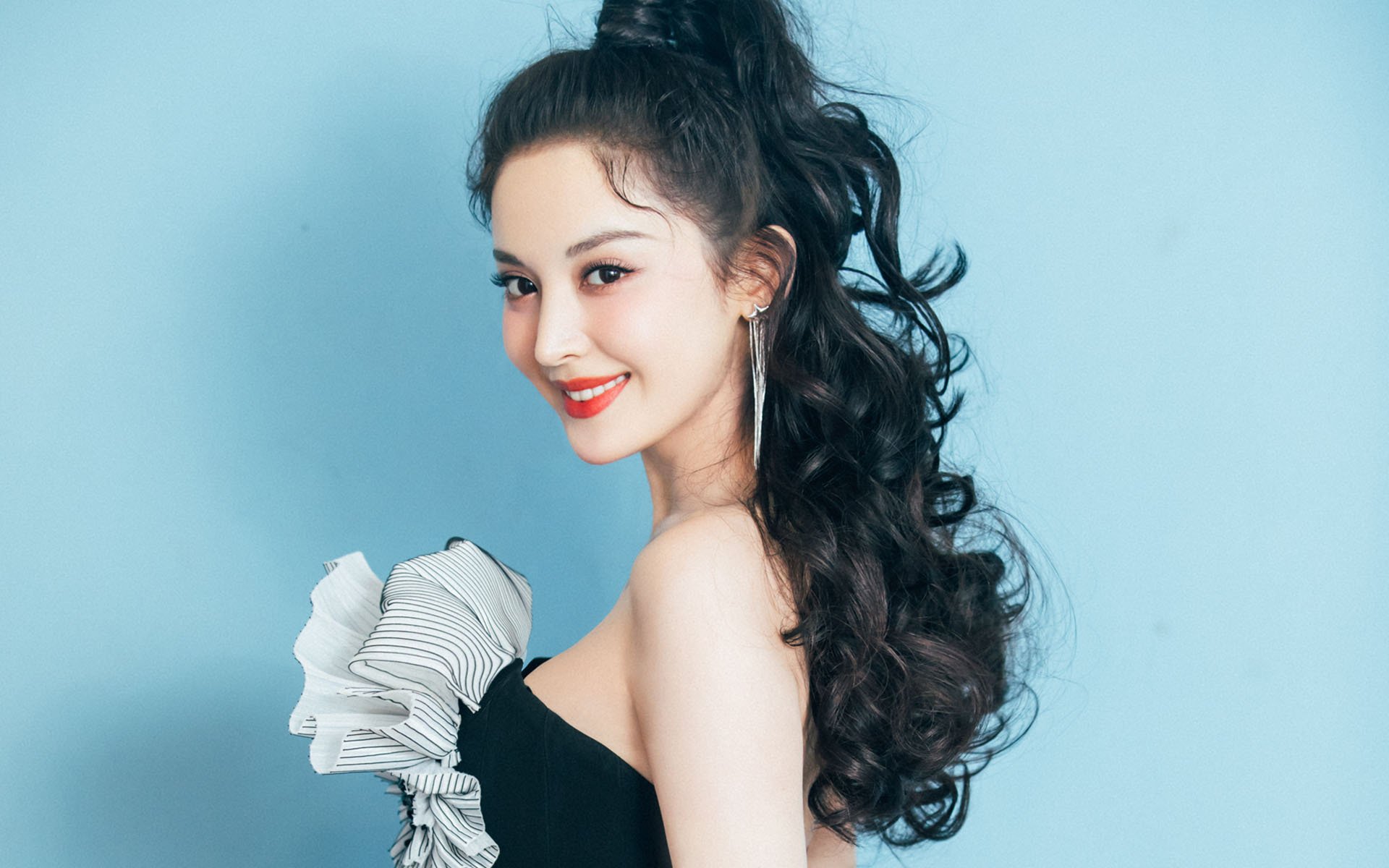 AYX体育官网-林丹与国外教练团队开展深度合作，林丹教打球