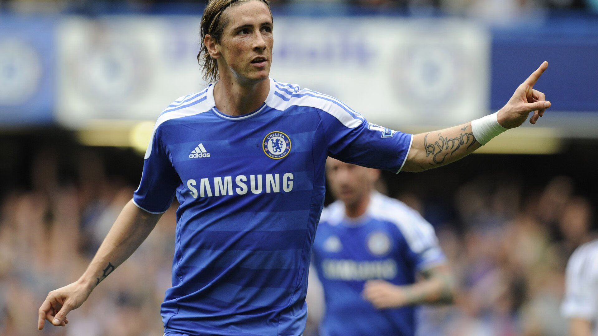 爱游戏电竞官网-英超绝佳反击：速度与技术的完美瞬间，英超绝杀